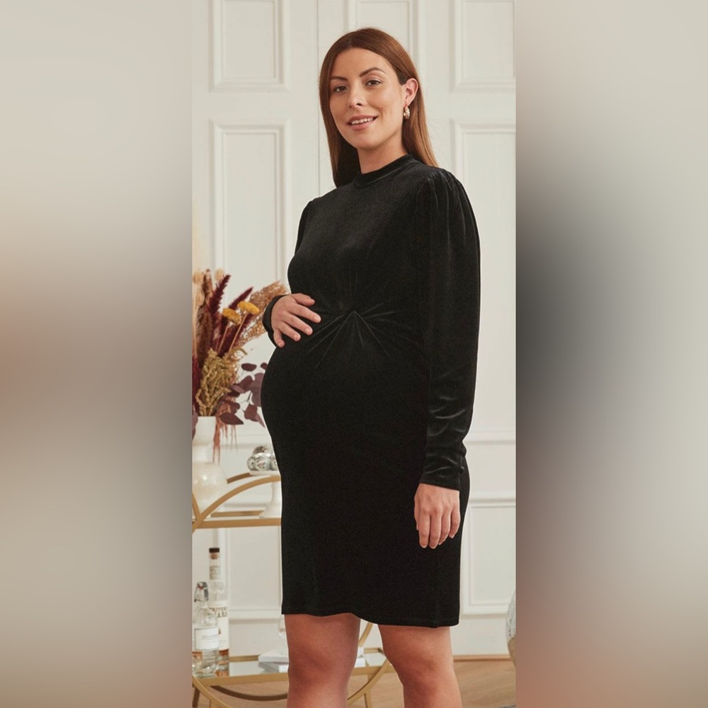 Velvet Bodycon Open-Back Long Sleeve Dress - Thyme Maternity - RW&co